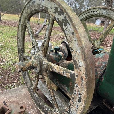 Large Antique Hit & Miss Stationary Engine