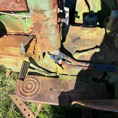 Vintage John Deere Model 40-S Tractor – Complete, Patina, Farm Find