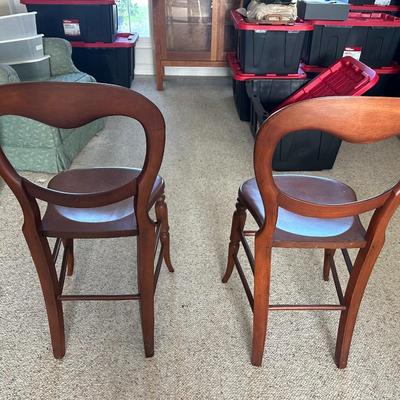 Sale Photo Thumbnail #5: A truly exceptional opportunity to acquire a magnificent pair of original Victorian Balloon Back side chairs, steeped in history and presented in a rare, prestigious condition. Dating precisely to the mid-19th century (circa 1840-1860), these chairs are a