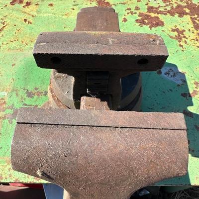 Antique Bench Vise