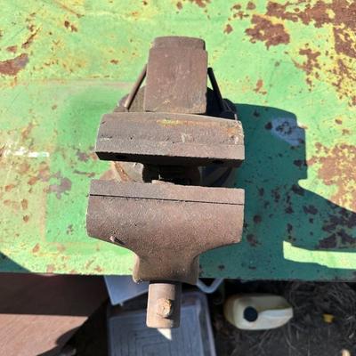 Antique Bench Vise