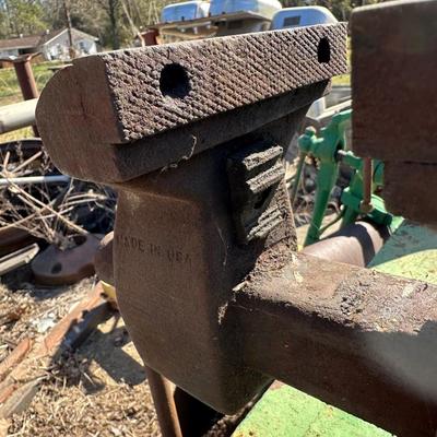 Antique Bench Vise