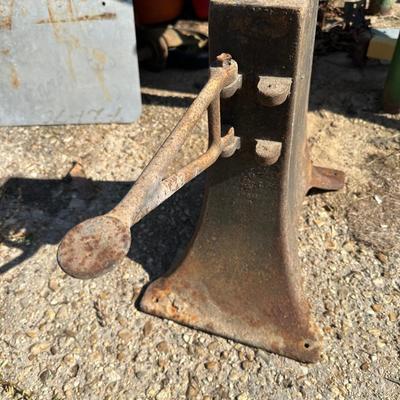 Vintage Columbus No. 400 Blacksmith Forge Blower – Cast Iron – Pedestal Mount