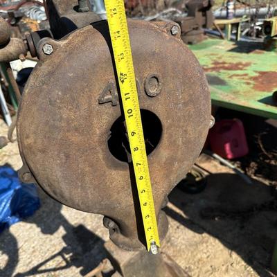 Vintage Columbus No. 400 Blacksmith Forge Blower – Cast Iron – Pedestal Mount