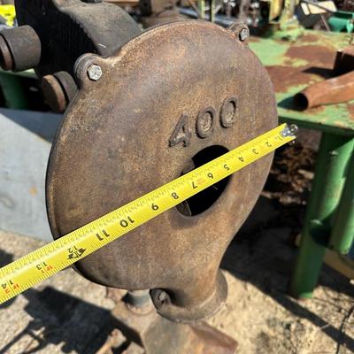 Vintage Columbus No. 400 Blacksmith Forge Blower – Cast Iron – Pedestal Mount