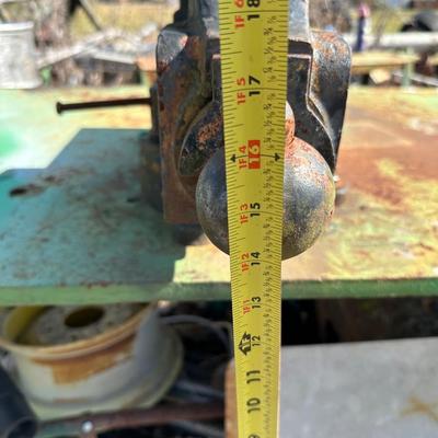 Vintage Sheffield Tool Co. Machinist Bench Vise – Size 56 – Swivel Base