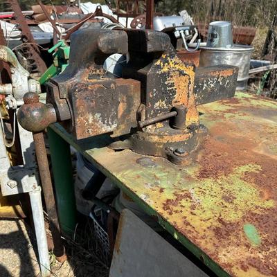 Vintage Sheffield Tool Co. Machinist Bench Vise – Size 56 – Swivel Base