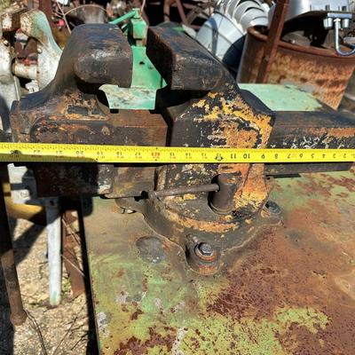 Vintage Sheffield Tool Co. Machinist Bench Vise – Size 56 – Swivel Base