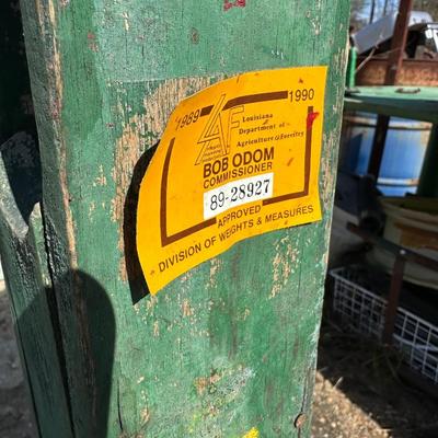 Antique Fairbanks Standard Platform Scale on Wheels – Wood Column & Cast Iron Base