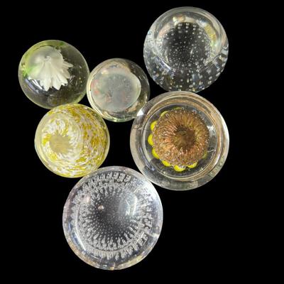 Sale Photo Thumbnail #440: Total of six pieces. No obvious chips or cracks. Measurement of largest: 3.5” Diameter. [BK]