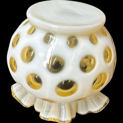 Sale Photo Thumbnail #460: No obvious chips or cracks. Measurement: 4.5”H. Pre-auction estimate: $50-$75. [BK]