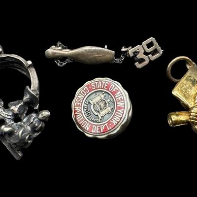 Sale Photo Thumbnail #474: [10.30g] Includes a pin, a charm, and more. Total of four pieces. Silver content confirmed using the Niton XRF precious metals analyzer. [BK]