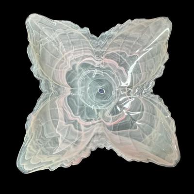 Sale Photo Thumbnail #486: Pink and white swirl. No obvious chips or cracks. Measurement: 14.5” x 14.5”. Pre-auction estimate: $50-$100. [BK]