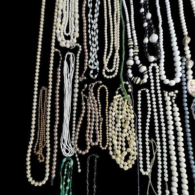 Sale Photo Thumbnail #511: Includes beads, pearls, faux pearls, and more. Total of 35+ pieces. [BK]