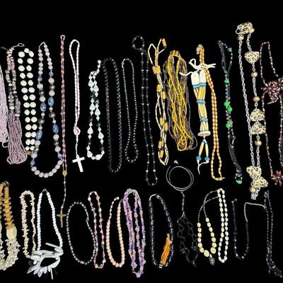 Sale Photo Thumbnail #512: Includes beads, pearls, faux pearls, shells, wood, and more. Total of 35+ pieces. [BK]