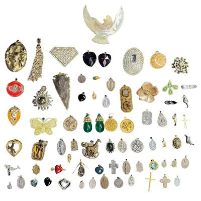 Sale Photo Thumbnail #586: Includes gold tone, silver tone, glass, stone, nacre, religious, and more. Total of 50+ pieces. [BK]