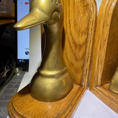 Vintage Pair of Brass Decor Ducks Sculpture Bookends in Good Preowned Condition as Pictured.