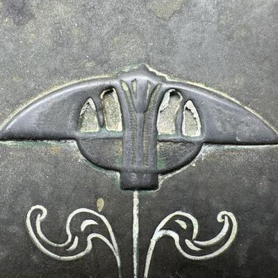 Sale Photo Thumbnail #654: Brass construction. Measurement: 3.5”H x 5.5”W x 5”D. [BK]