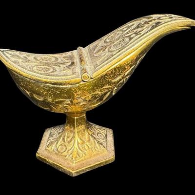 Sale Photo Thumbnail #658: Used in liturgical ceremonies. The hinged top works as it should. Measurement: 3.5”H. Pre-auction estimate: $50-$100. [BK]