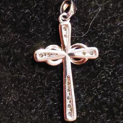 Fashion cross pendant