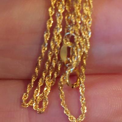 New! Solid 18kt Gold Chain 18"