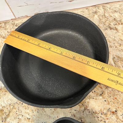 Lot 4 Wagner & other skillets