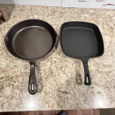 Lot 6 Wagner & Square skillet