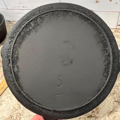 Lot 7 Vintage Cast Iron skillets