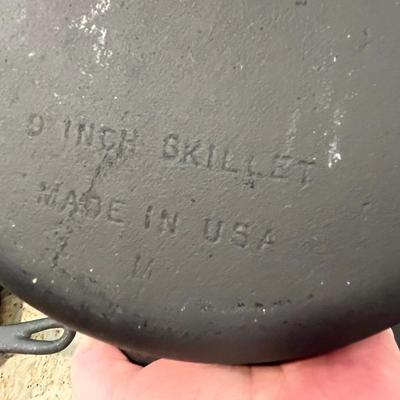 Lot 7 Vintage Cast Iron skillets