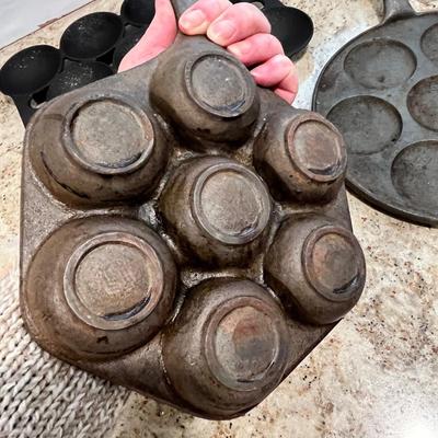 Lot 9 Cast Iron bakers