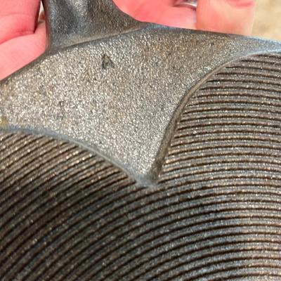 Lot 9 Cast Iron bakers