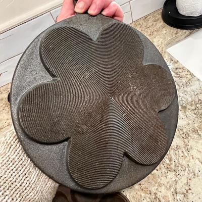 Lot 9 Cast Iron bakers