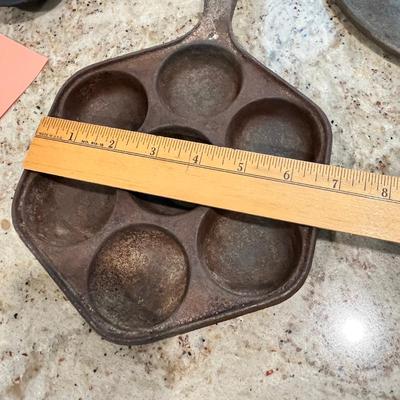 Lot 9 Cast Iron bakers