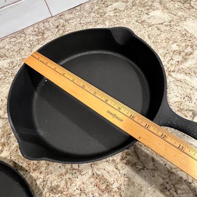 Lot 10 Assorted Skillets