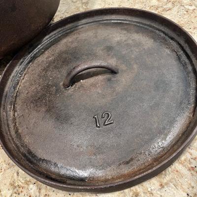 Lot 14 Dutch oven #12