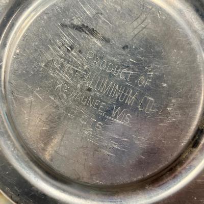 Lot 19 Chrome Cream can