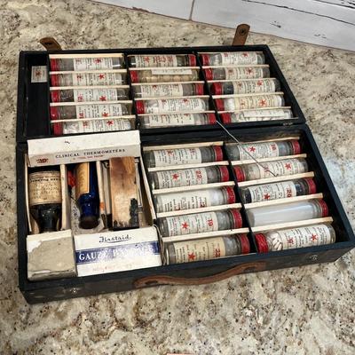 Lot 27 Early 1900s medical kit