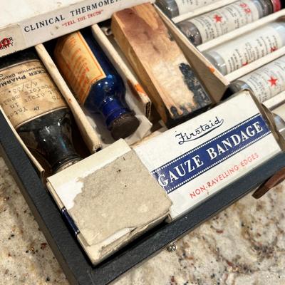Lot 27 Early 1900s medical kit