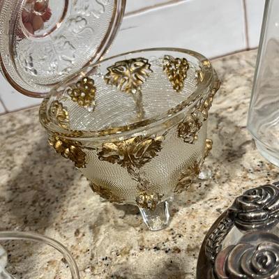 Lot 28 Clear glass lot