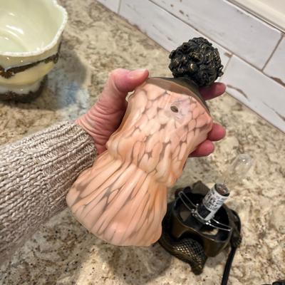 Lot 29 Praying girl night light