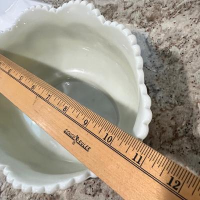 Lot 30 Northwood Custard Glass bowl