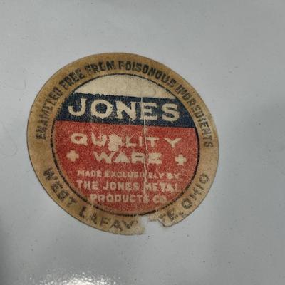 Lot 31 Medical Enamel Ware