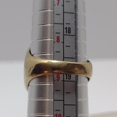 10 Karat Yellow and White Gold with Onyx Men's Ring- Size 8 3/4, Approx Total Weight 8.92 Grams (#2)