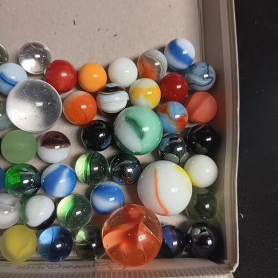 AN ASSORTMENT OF MARBLES