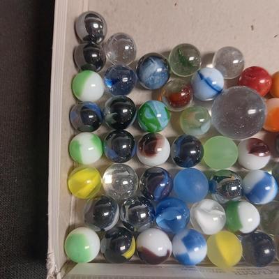 AN ASSORTMENT OF MARBLES