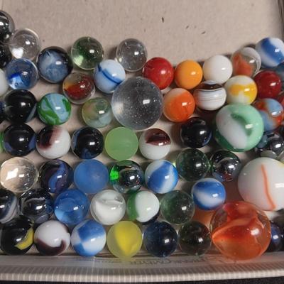 AN ASSORTMENT OF MARBLES