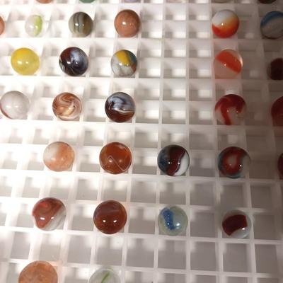 AN ASSORTMENT OF MARBLES