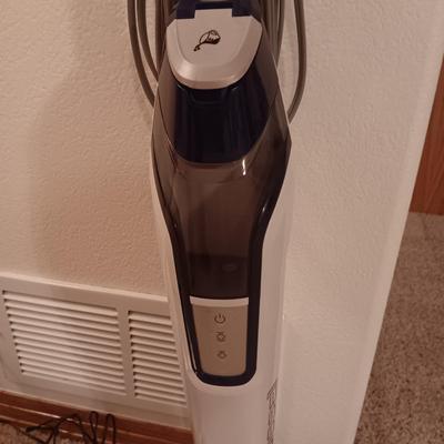 BISSELL POWER FRESH DELUXE FLOOR STEAMER AND iHOME RADIO/ALARM CLOCK, iPHONE/iPOD DOCKING STATION