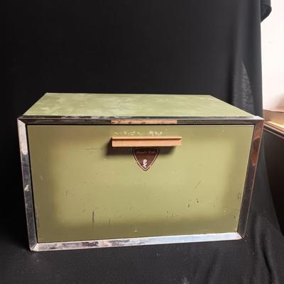 GALVANIZED MILK BOX, STRAINER PADS AND METAL BREAD BOX