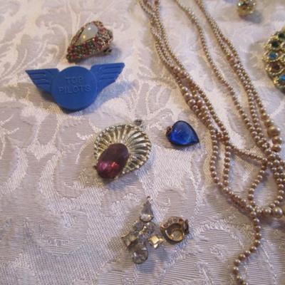 Sale Photo Thumbnail #58: Vintage broaches, pins, necklaces, bracelet, clip earrings. See pictures